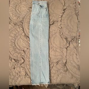 Abercrombie  90s Straight Ultra High Rise- SHORT length